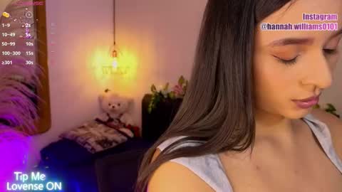 Snapshot of hannah_williams1 chatting on 16, 11, 2025 Hannah Williams online show from 16, 11, 2025