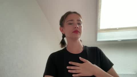 hannahinto online show from 22, 6, 2026