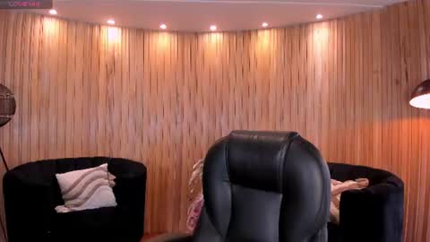 HANNAH J online show from 1, 8, 2026