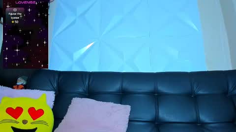 Hanna Independent Model online show from 17, 2, 2025