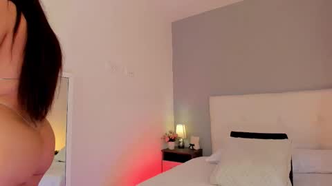 hannamartinnez online show from 13, 10, 2025