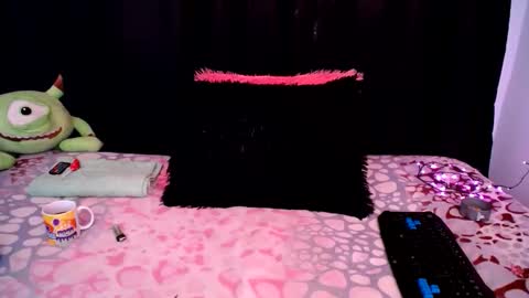 Snapshot of hannaqueen23 chatting on 19, 10, 2025 hannaqueen23 online show from 19, 10, 2025