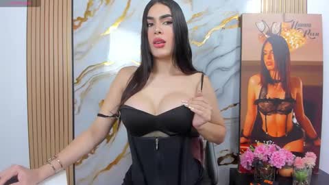 hannaroosseee online show from 22, 4, 2026