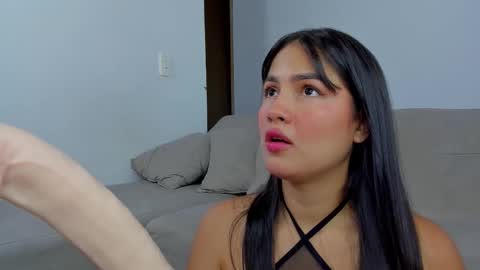 Snapshot of hannathompson___ chatting on 13, 10, 2025 Hanna online show from 13, 10, 2025