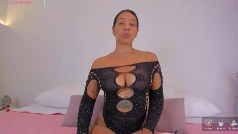 Snapshot of hannawilliams_ chatting on 10, 11, 2025 Hanna Williams online show from 10, 11, 2025