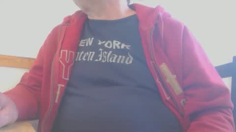 Snapshot of hannes_k chatting on 17, 12, 2025 hannes_k online show from 17, 12, 2025