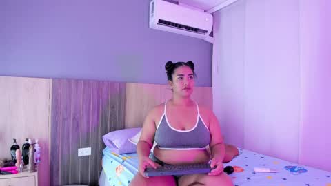 Snapshot of hannnasmith chatting on 23, 9, 2025 Hanna online show from 23, 9, 2025