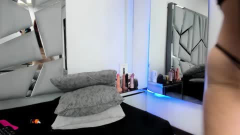 Snapshot of hanny_watson chatting on 11, 9, 2025 hanny_watson online show from 11, 9, 2025