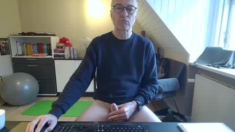 Snapshot of hanse_1 chatting on 16, 1, 2025 Hanse online show from 16, 1, 2025