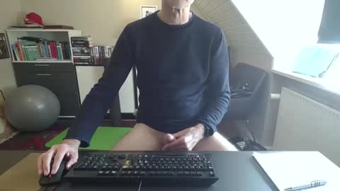 Snapshot of hanse_1 chatting on 12, 4, 2026 Hanse online show from 12, 4, 2026