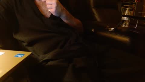 Snapshot of happyhogan1 chatting on 10, 12, 2024 Jhonassmann12 online show from 10, 12, 2024