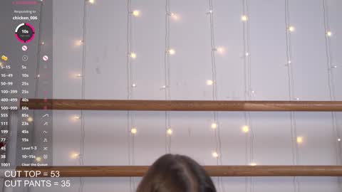 Snapshot of happynewdear chatting on 12, 1, 2025 Evy online show from 12, 1, 2025