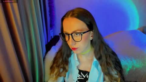 Stephanie online show from 19, 10, 2025