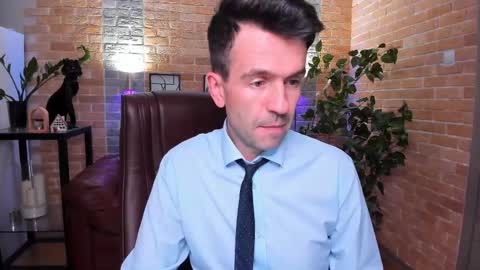 Snapshot of hard_and_juici chatting on 16, 2, 2025 Steve online show from 16, 2, 2025