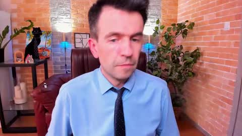 Snapshot of hard_and_juici chatting on 25, 2, 2025 Steve online show from 25, 2, 2025