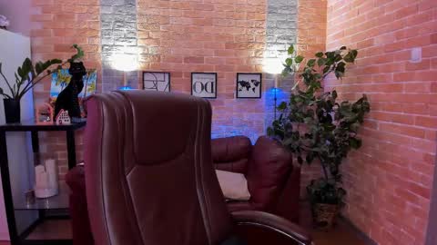 Snapshot of hard_and_juici chatting on 27, 2, 2025 Steve online show from 27, 2, 2025