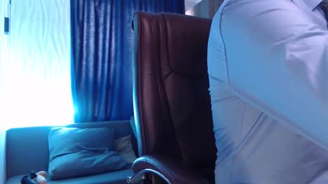 Snapshot of hard_and_juici chatting on 21, 10, 2025 Steve online show from 21, 10, 2025