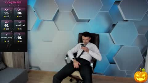 Snapshot of hard_and_juici chatting on 14, 11, 2025 Steve online show from 14, 11, 2025