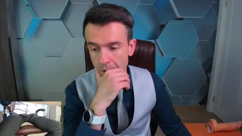 Snapshot of hard_and_juici chatting on 30, 4, 2026 Steve online show from 30, 4, 2026