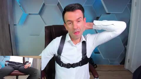 Snapshot of hard_and_juici chatting on 5, 5, 2026 Steve online show from 5, 5, 2026