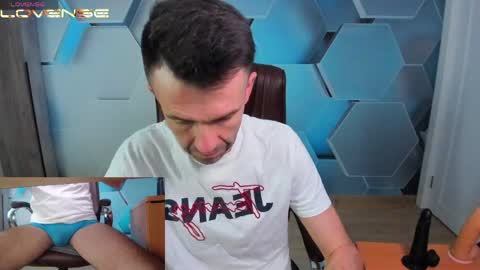 Snapshot of hard_and_juici chatting on 18, 5, 2026 Steve online show from 18, 5, 2026