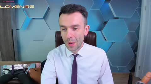 Snapshot of hard_and_juici chatting on 22, 5, 2026 Steve online show from 22, 5, 2026