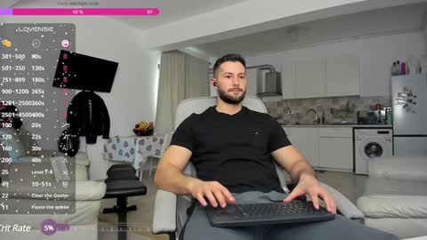 Snapshot of hard_chriss chatting on 4, 1, 2025 Hard Cock online show from 4, 1, 2025