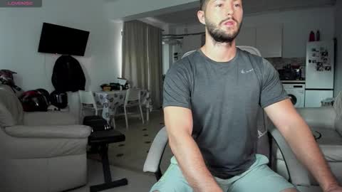 Snapshot of hard_chriss chatting on 16, 9, 2025 Hard Cock online show from 16, 9, 2025