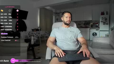 Snapshot of hard_chriss chatting on 18, 9, 2025 Hard Cock online show from 18, 9, 2025