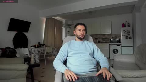 Snapshot of hard_chriss chatting on 4, 10, 2025 Hard Cock online show from 4, 10, 2025