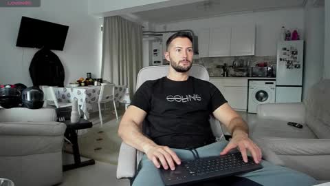 Snapshot of hard_chriss chatting on 5, 10, 2025 Hard Cock online show from 5, 10, 2025