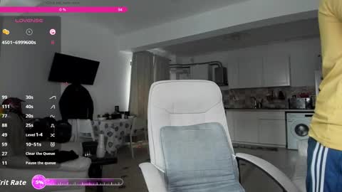 Snapshot of hard_chriss chatting on 7, 10, 2025 Hard Cock online show from 7, 10, 2025