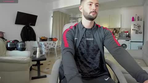 Snapshot of hard_chriss chatting on 20, 10, 2025 Hard Cock online show from 20, 10, 2025