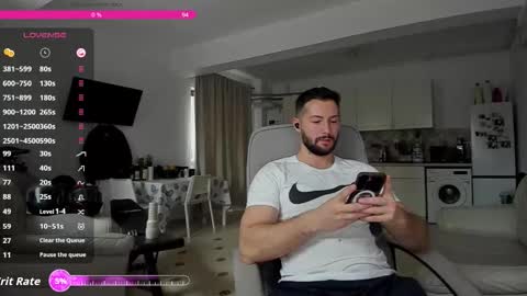 Snapshot of hard_chriss chatting on 15, 11, 2025 Hard Cock online show from 15, 11, 2025