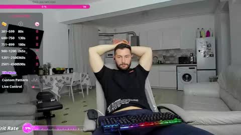 Snapshot of hard_chriss chatting on 15, 11, 2025 Hard Cock online show from 15, 11, 2025