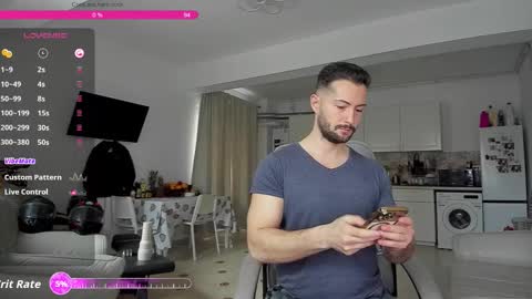 Snapshot of hard_chriss chatting on 28, 11, 2025 Hard Cock online show from 28, 11, 2025