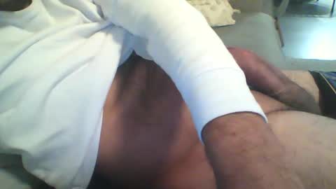 Snapshot of hard_cock_32 chatting on 24, 3, 2026 hard_cock_32 online show from 24, 3, 2026