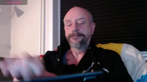 Snapshot of hardmrlazy chatting on 31, 12, 2024 MrLazy online show from 31, 12, 2024