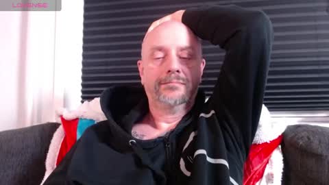 Snapshot of hardmrlazy chatting on 13, 1, 2025 MrLazy online show from 13, 1, 2025