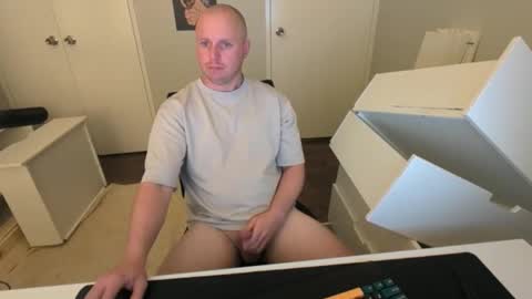 Stand Lee online show from 12, 2, 2026