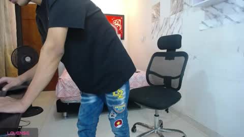 Snapshot of hardsexlove08 chatting on 30, 4, 2026 Andres Dean online show from 30, 4, 2026