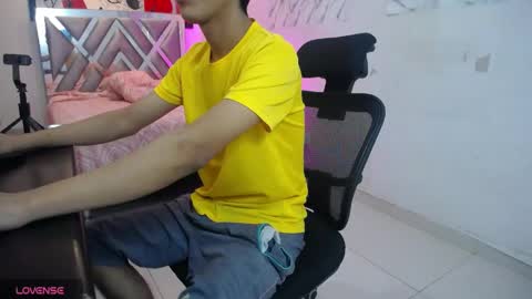 Snapshot of hardsexlove08 chatting on 3, 5, 2026 Andres Dean online show from 3, 5, 2026