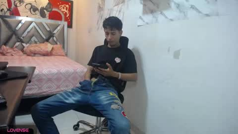 Snapshot of hardsexlove08 chatting on 22, 5, 2026 Andres Dean online show from 22, 5, 2026