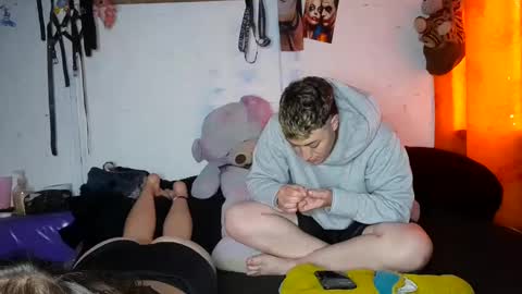    online show from 6, 2, 2025