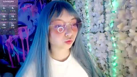 Snapshot of harmonys_couple_ chatting on 9, 11, 2025 Harmonys World online show from 9, 11, 2025