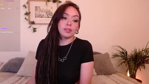 Snapshot of harmonyy01 chatting on 19, 12, 2024 Harmony Please help me to reach 100 thumbs up online show from 19, 12, 2024