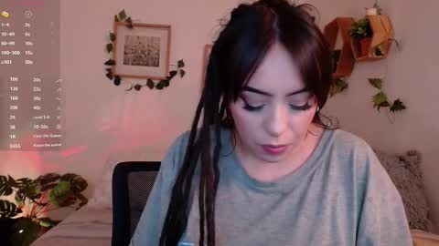 Snapshot of harmonyy01 chatting on 7, 10, 2025 Harmony Please help me to reach 100 thumbs up online show from 7, 10, 2025