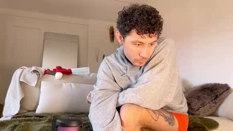 Snapshot of harry_jen chatting on 30, 12, 2024 TAP HERE choise Harry tattoo on chest Jen curls hair online show from 30, 12, 2024