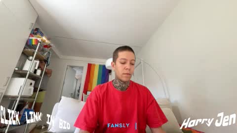 Snapshot of harry_jen chatting on 27, 9, 2025 TAP HERE choise Harry tattoo on chest Jen curls hair online show from 27, 9, 2025