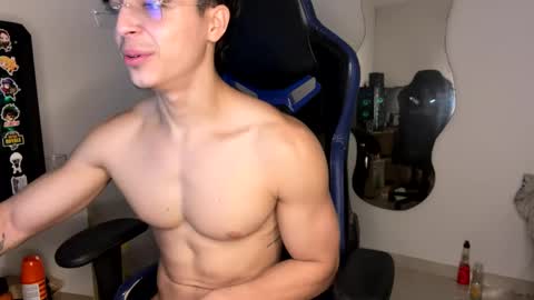 Snapshot of harry_p01 chatting on 8, 9, 2025 harry_p01 online show from 8, 9, 2025